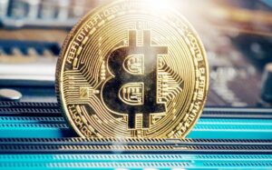 Euro cayó después de que la decisión del BCE aumente las tasas